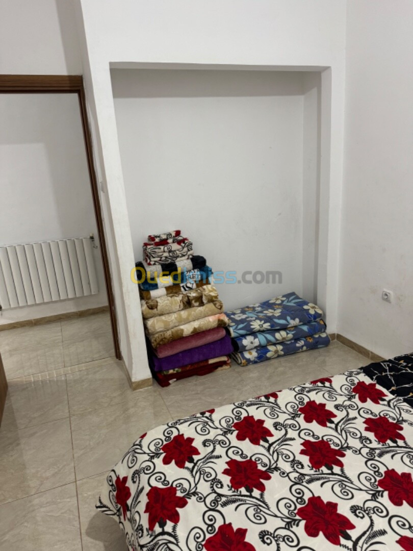 Location vacances Appartement F4 Oran Oran