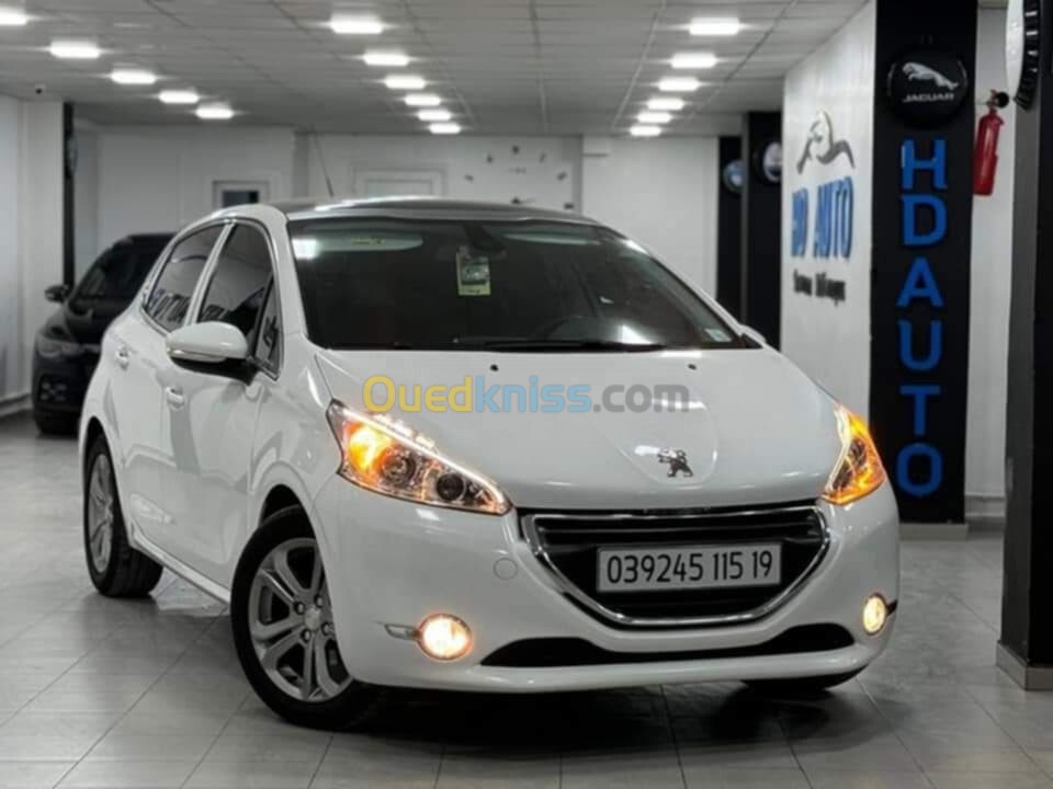 Peugeot 208 2015 Allure