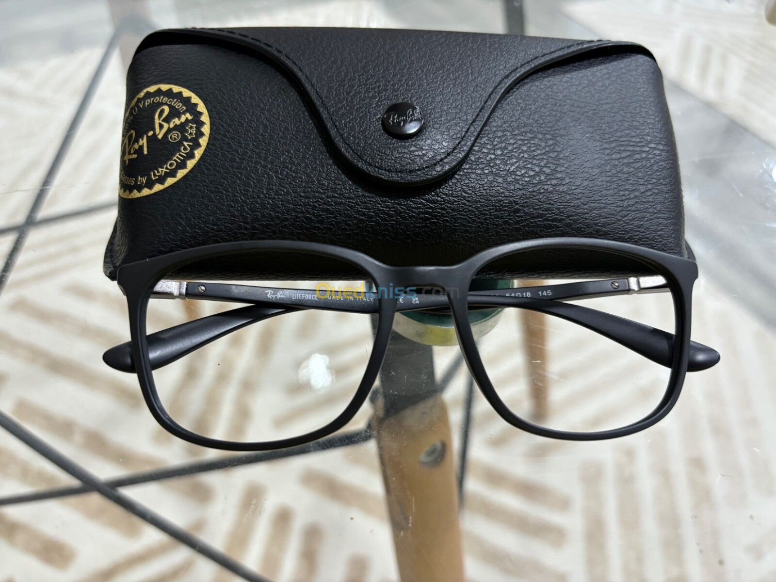 Monture RAYBAN original taille 54/18 145