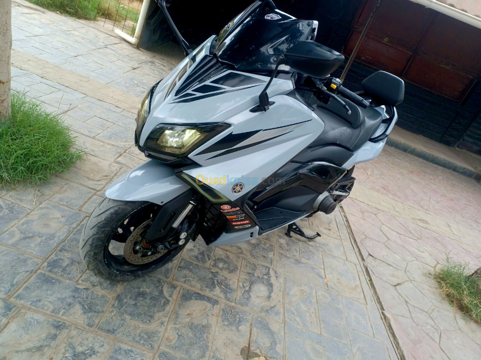 Yamaha T-max 2016