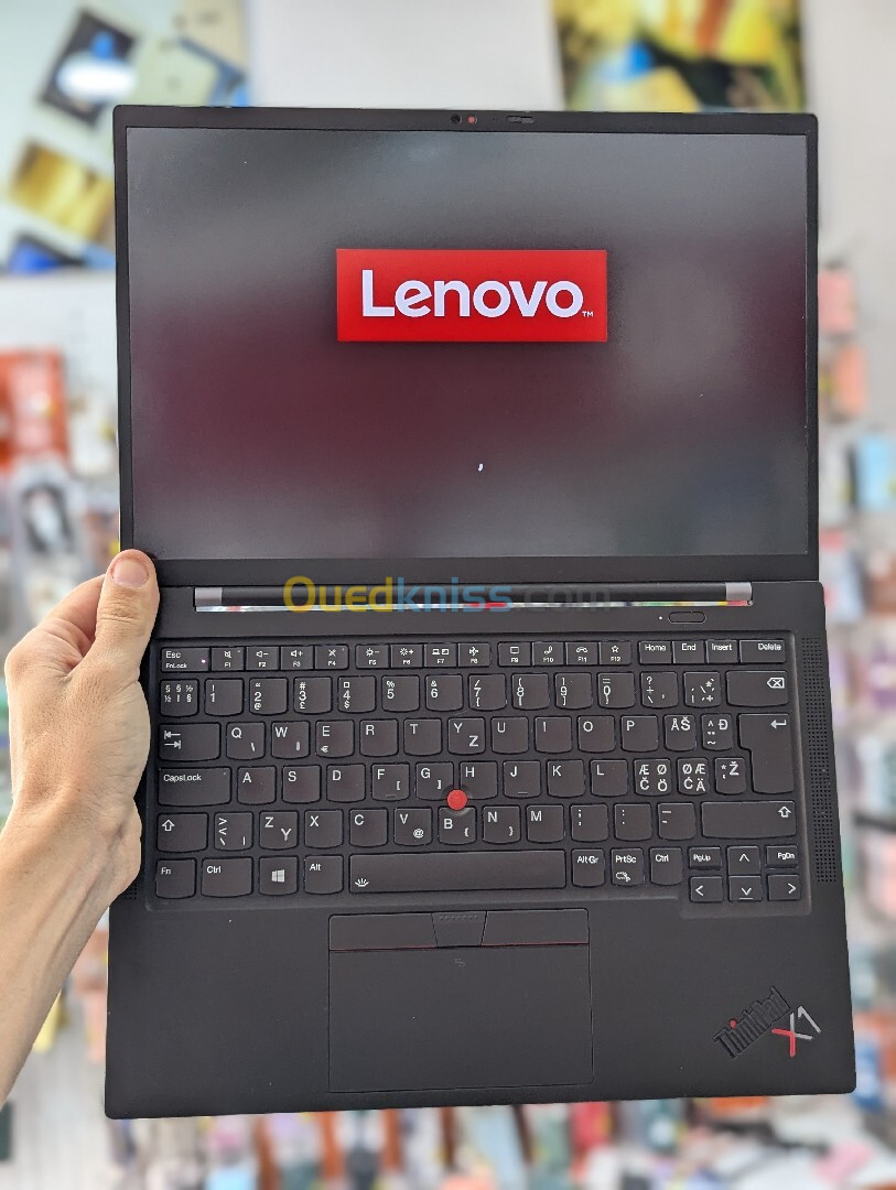 LENOVO X1 CARBON GEN 9 I5-11TH GÉNÉRATION 16GB RAM 256 SSD ECRAN FULL HD