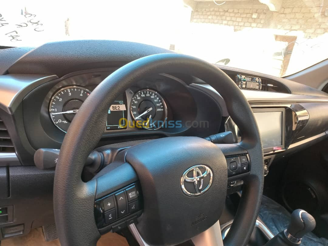 Toyota HILUX 2023 4*4