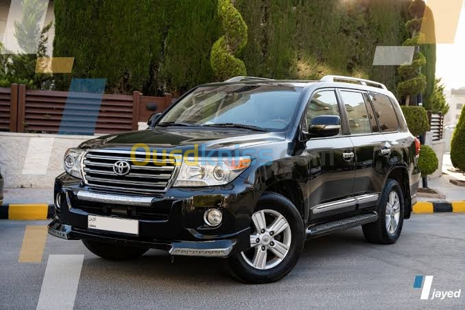 Land cruiser v8 2015