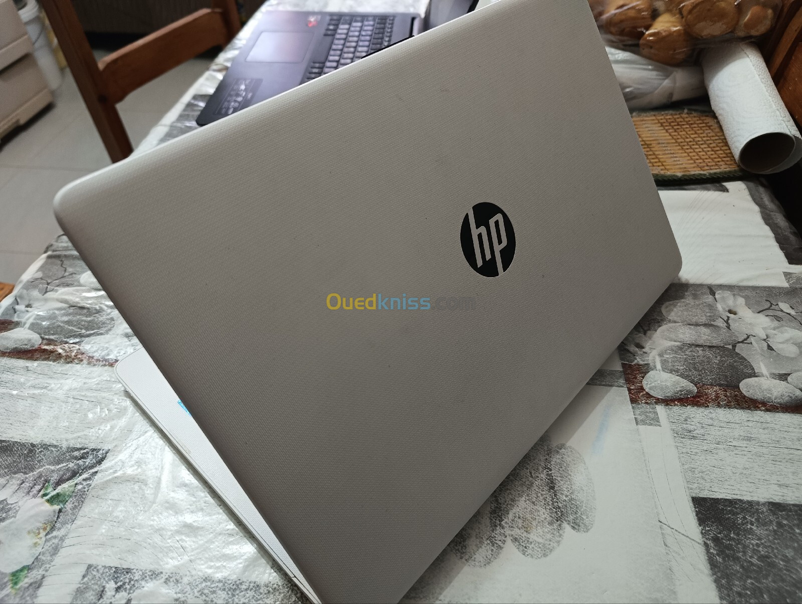 HP notebook i3 7th 12g RAM, 1TB stockage état 10/10