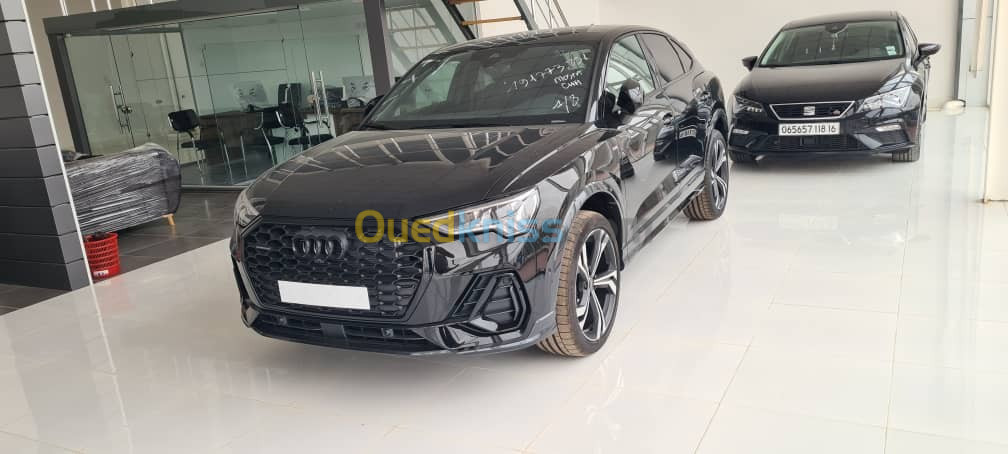 Audi Q3 2024 S-LINE