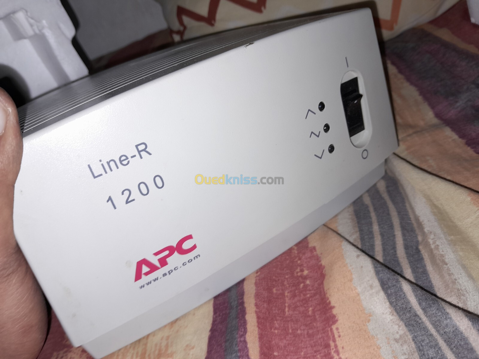 Voltage Regulator APC Line-R 1200w 