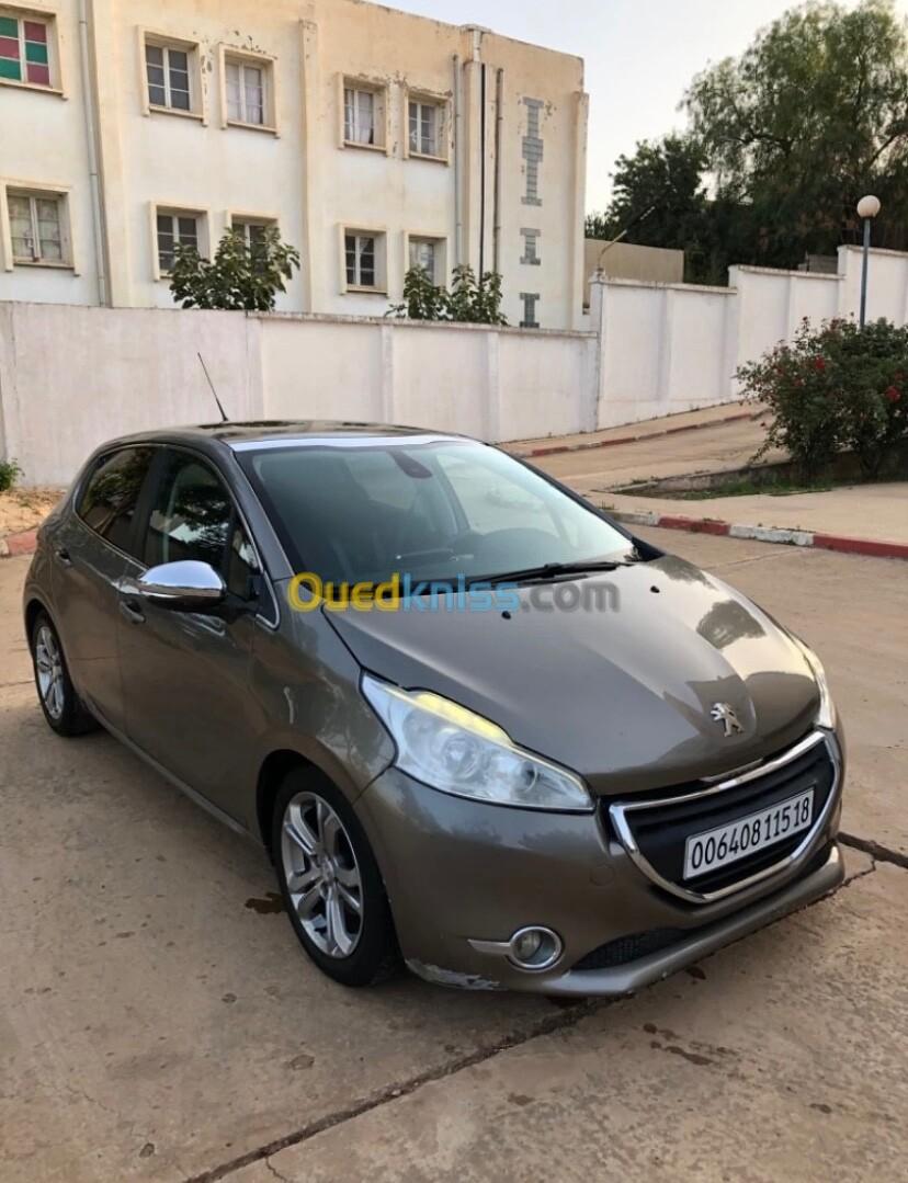 Peugeot 208 2015 Allure