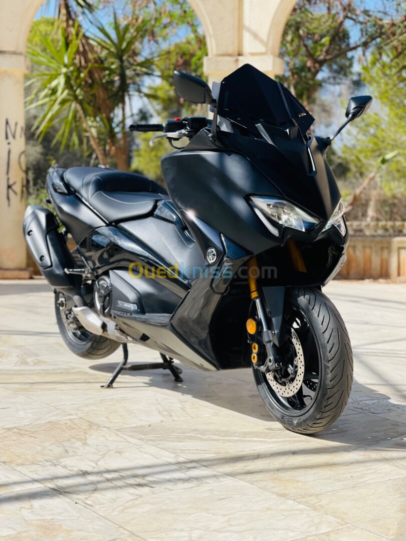 YAMAHA Tmax SX 2018