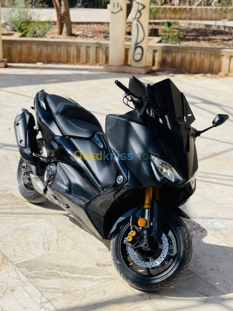 YAMAHA Tmax SX 2018