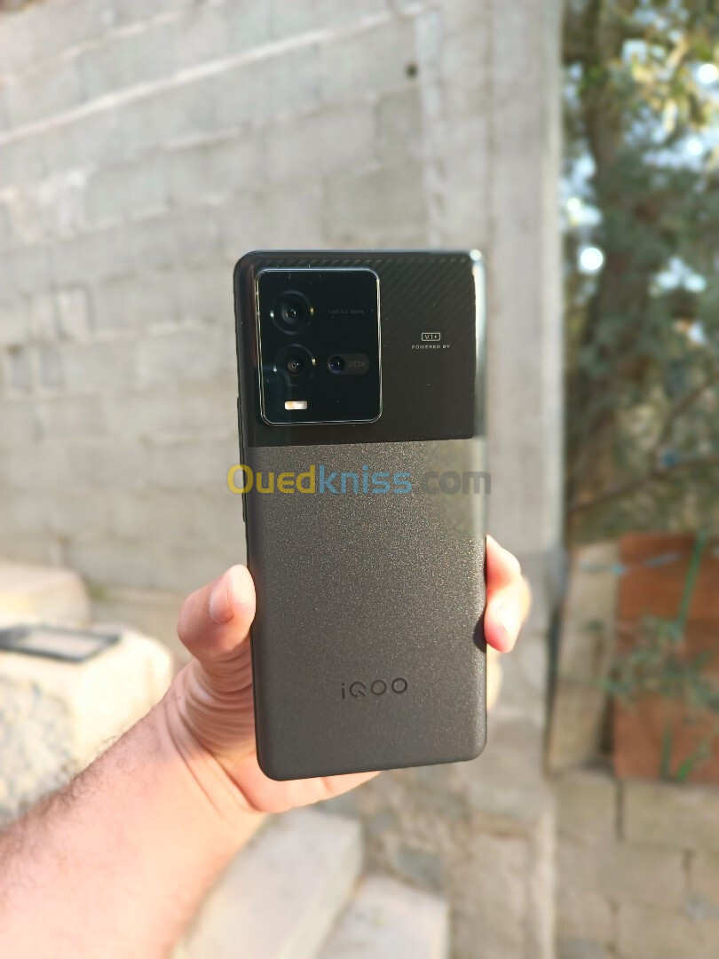 Vivo Iqoo 10