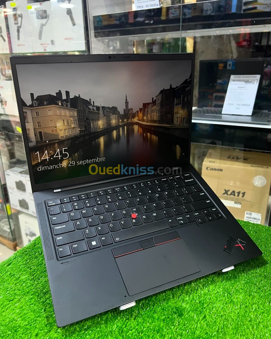 Lenovo Thinkpad X1 Carbon Gen 10 i5 12 16 Ram 512 ssd ecran 3K etat 10/10