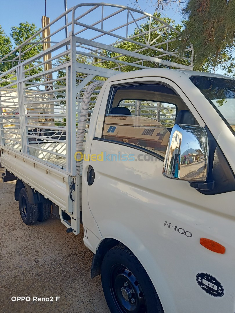 Hyundai H100 