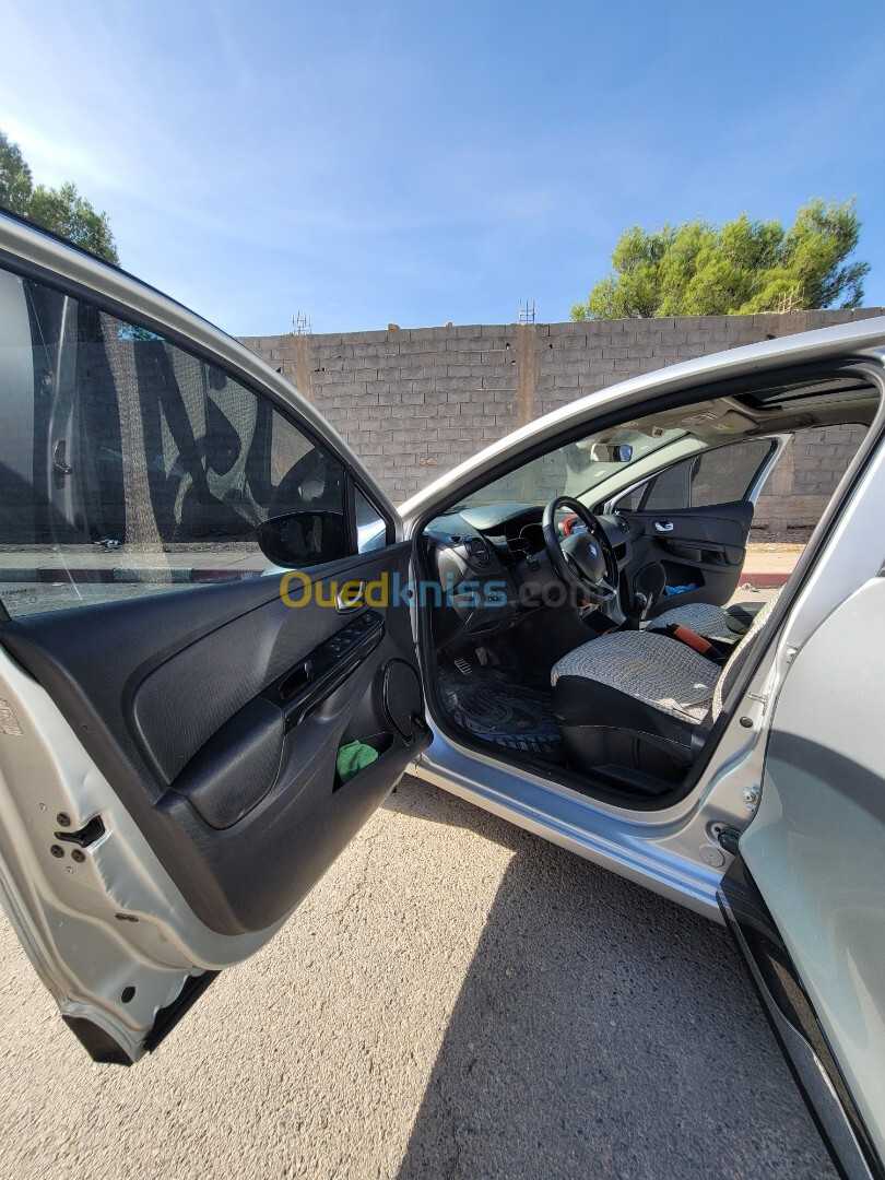 Renault Clio 4 2014 