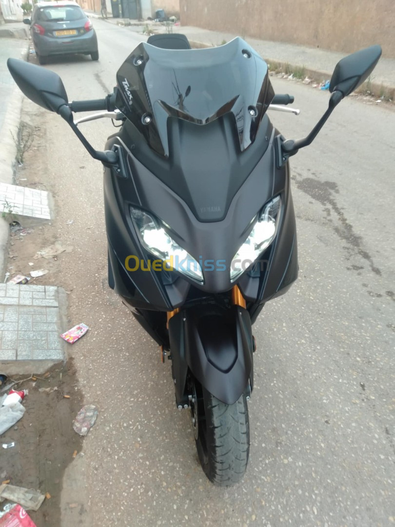 Yamaha Tmax 560 2024