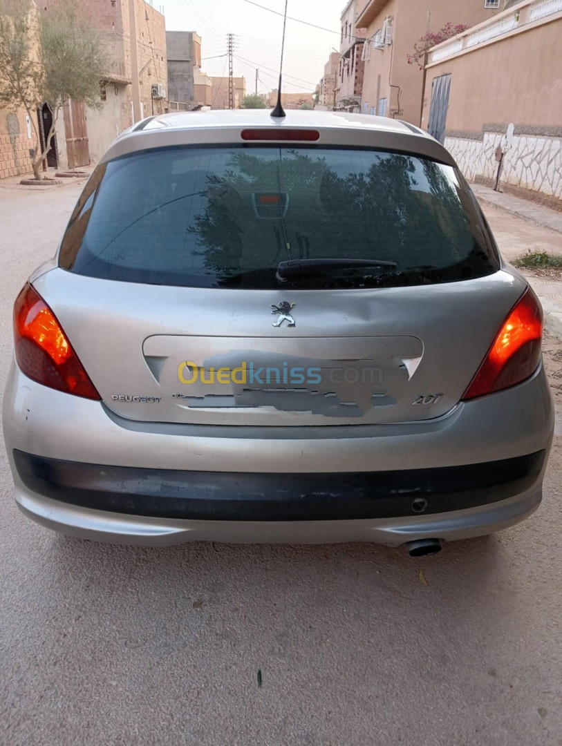 Peugeot 207 2008 207