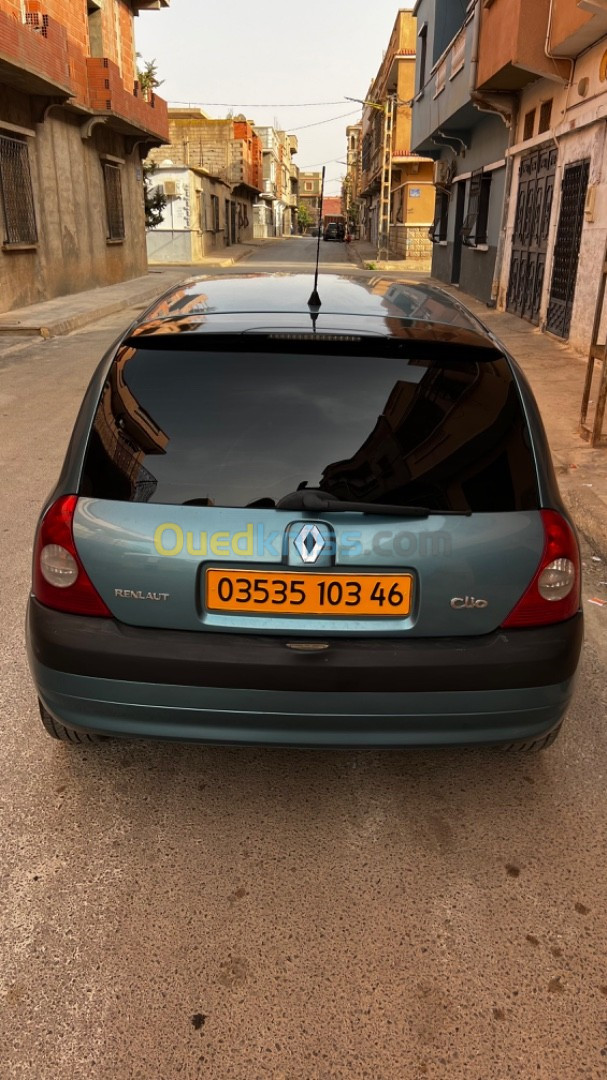 Renault Clio 2 2003 Dabana