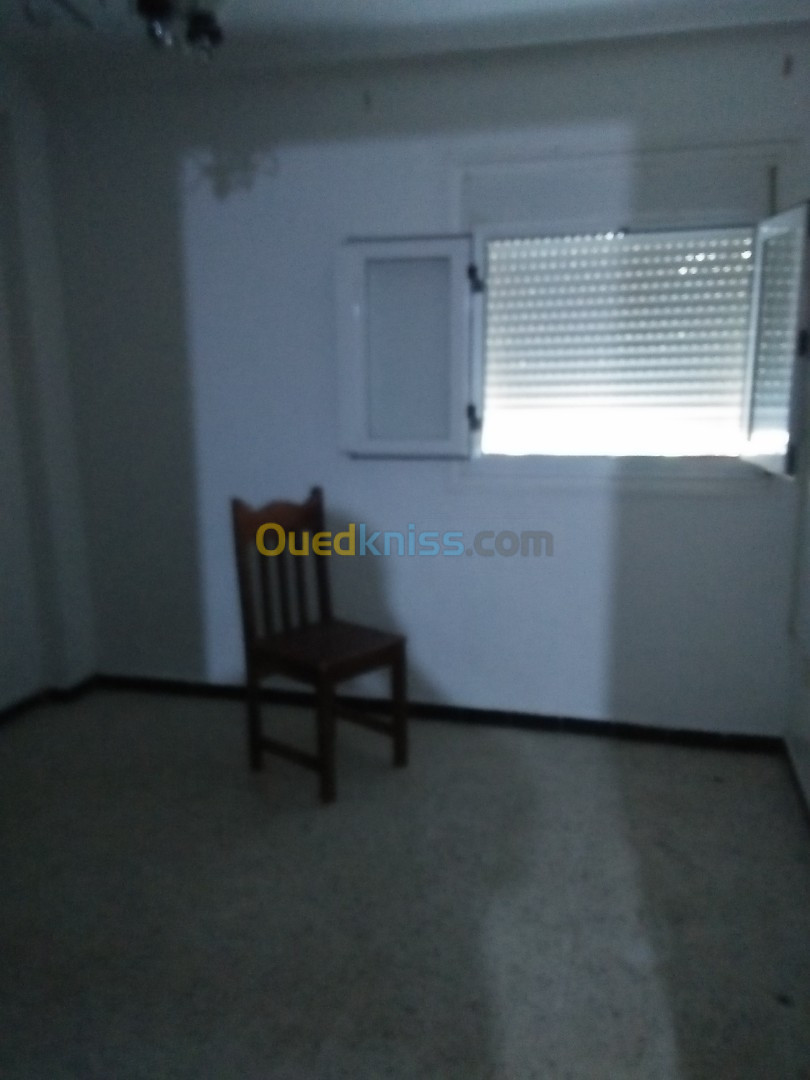 Vente Appartement F3 Oran Sidi chami