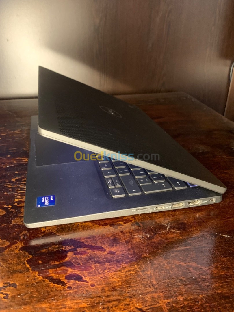  DELL Latitude 7420