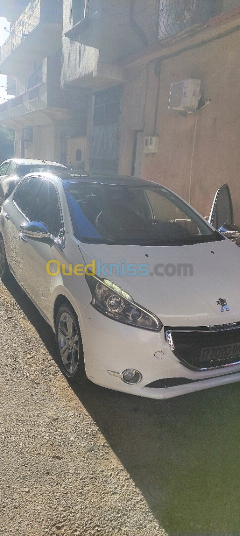 Peugeot 208 2014 208