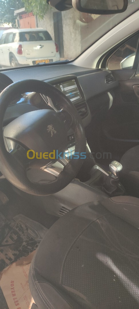 Peugeot 208 2014 208