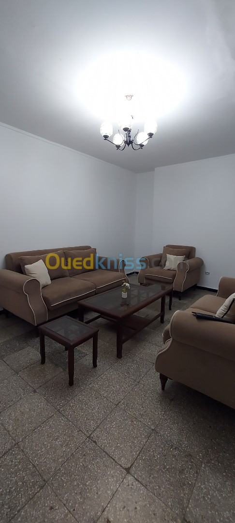 Location vacances Appartement F3 Alger Ain naadja