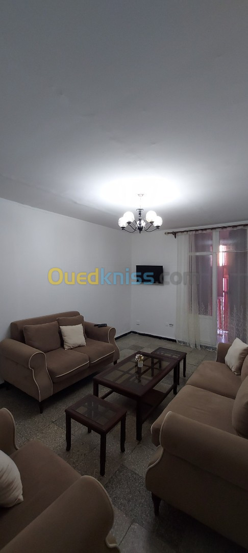 Location vacances Appartement F3 Alger Ain naadja