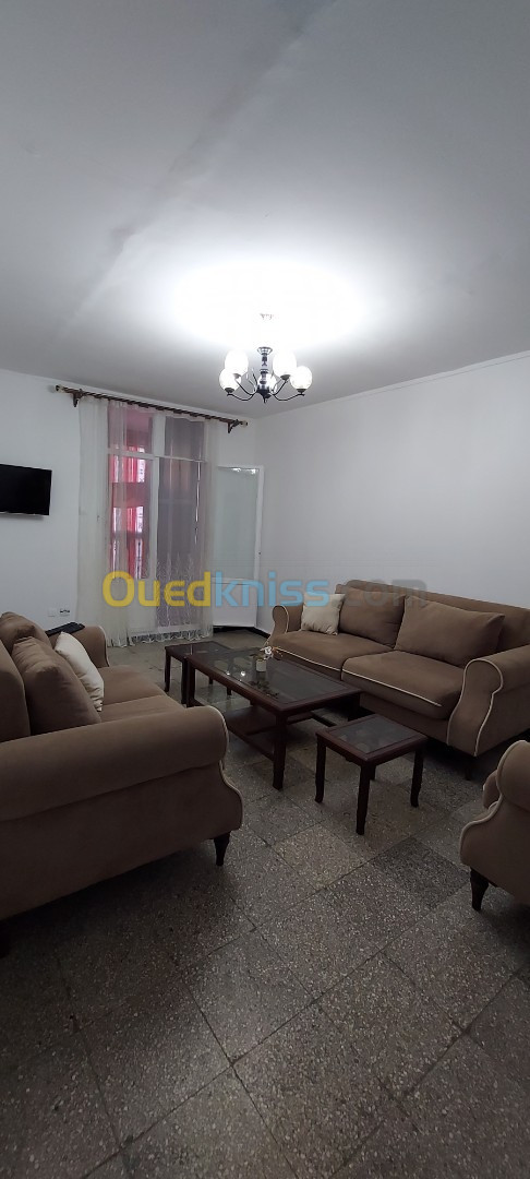 Location vacances Appartement F3 Alger Ain naadja