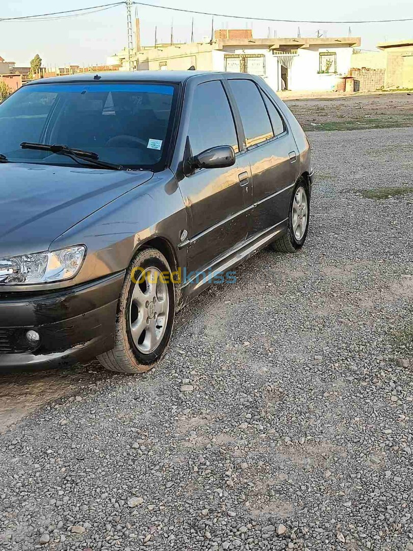 Peugeot 306 1996 مجمولة