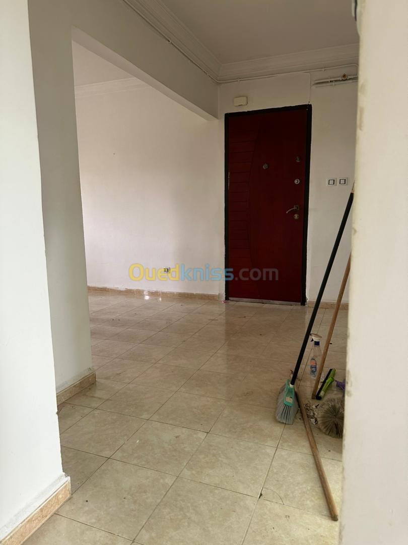 Location Appartement F3 Alger Said hamdine