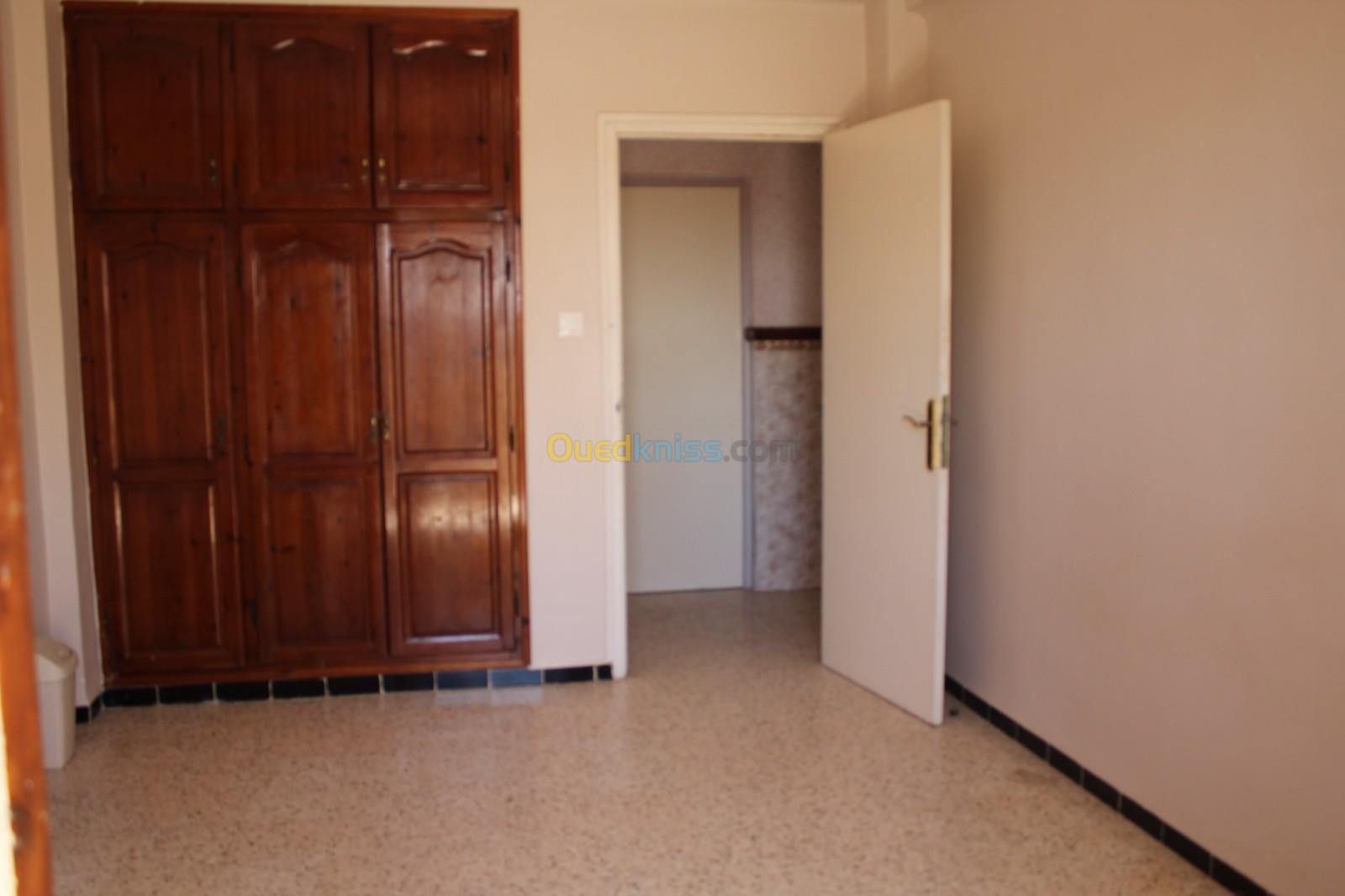 Location Appartement F4 Alger Draria