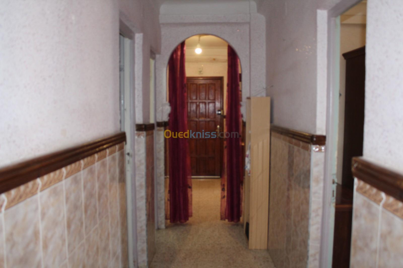 Location Appartement F4 Alger Draria