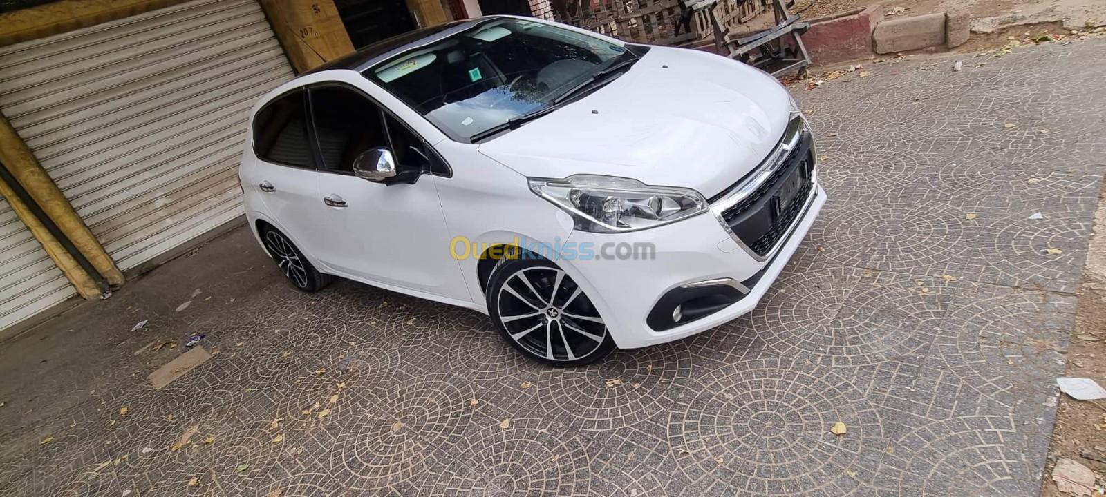 Peugeot 208 2016 Access Facelift