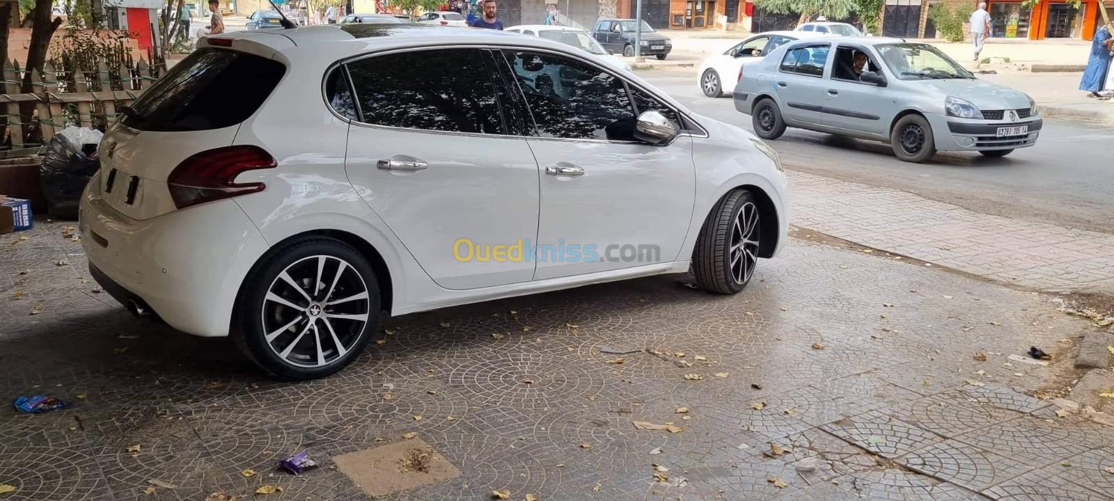 Peugeot 208 2016 Access Facelift