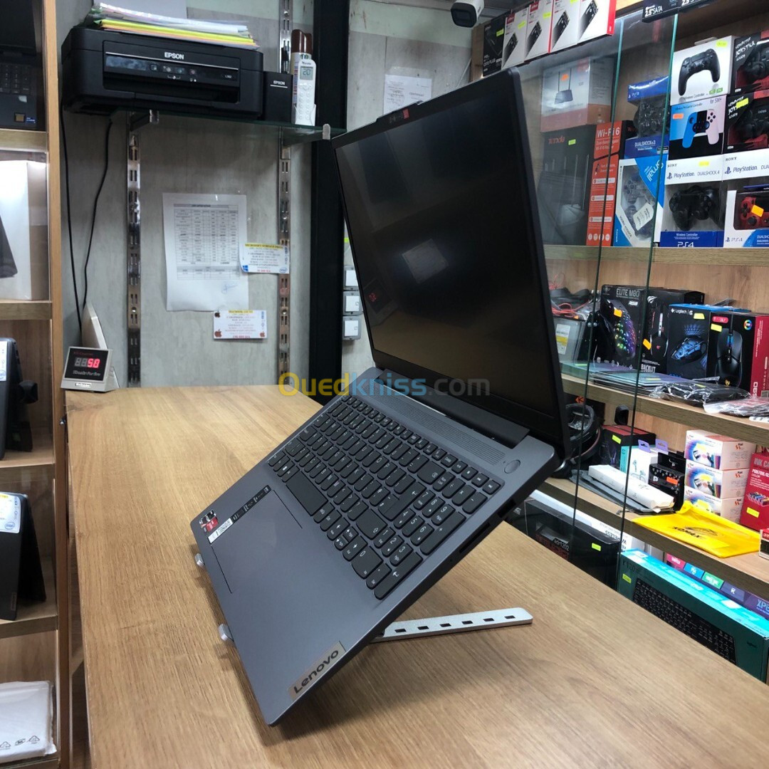 LENOVO IDEAPAD SLIM 3 RYZEN 5 7520U 8GB 512SSD 15.6" 