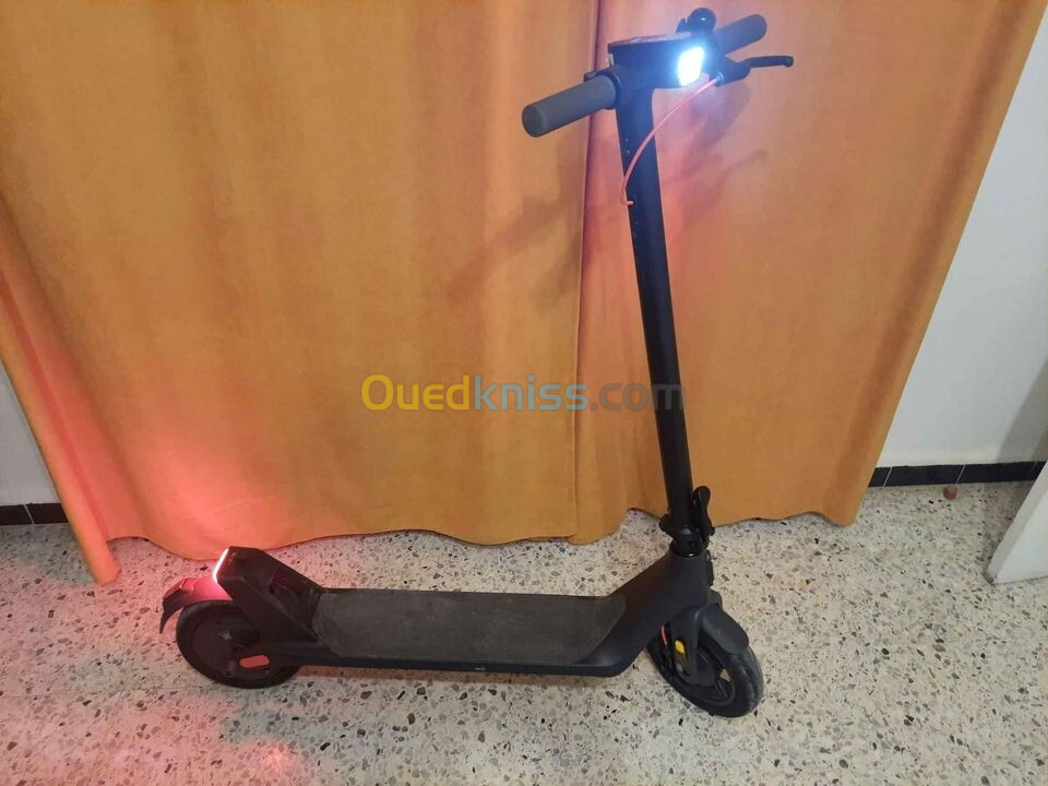 Trotinette Xiaomi 4 Lite 2eme Génération