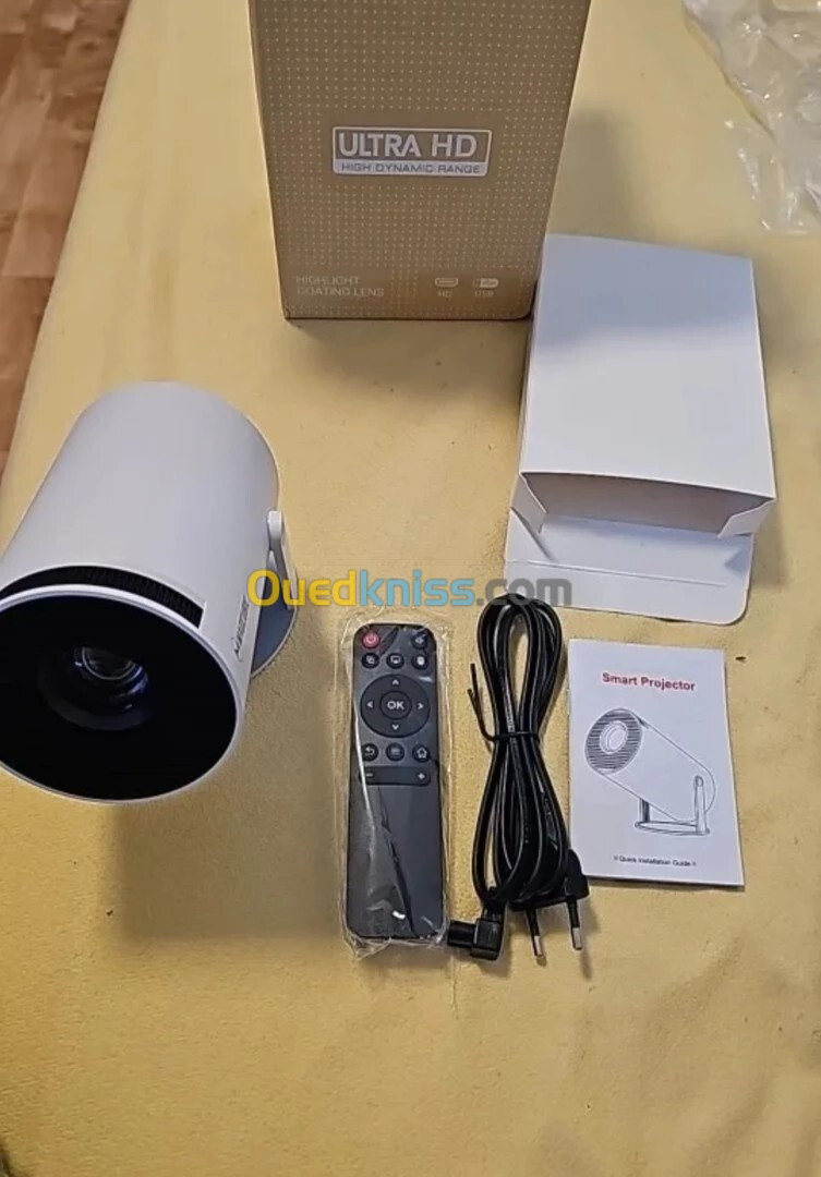 Mini Projecteur Data Show Magcubic Hy300 4K Android 11 , Wifi