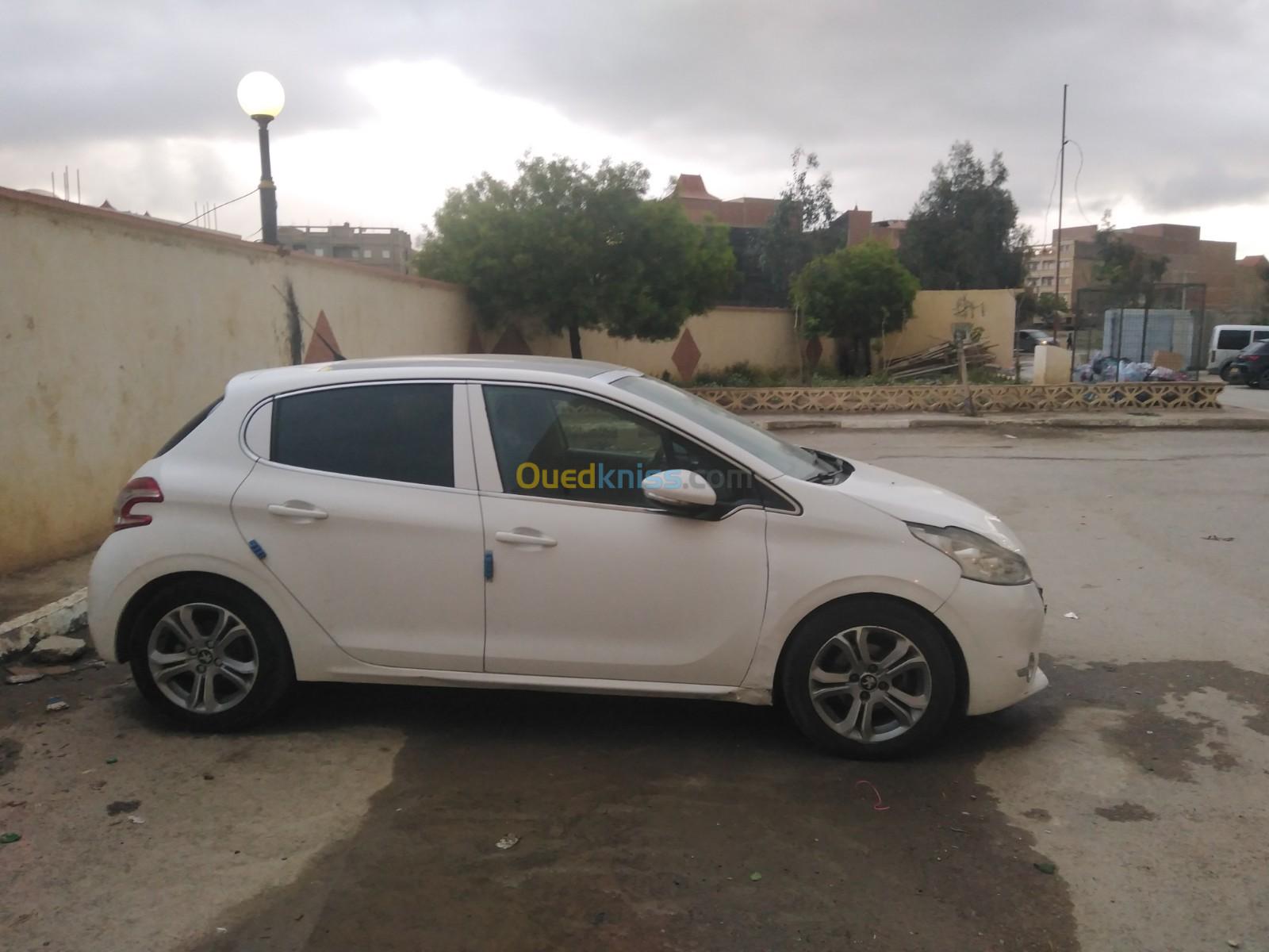 Peugeot 208 2013 Allure