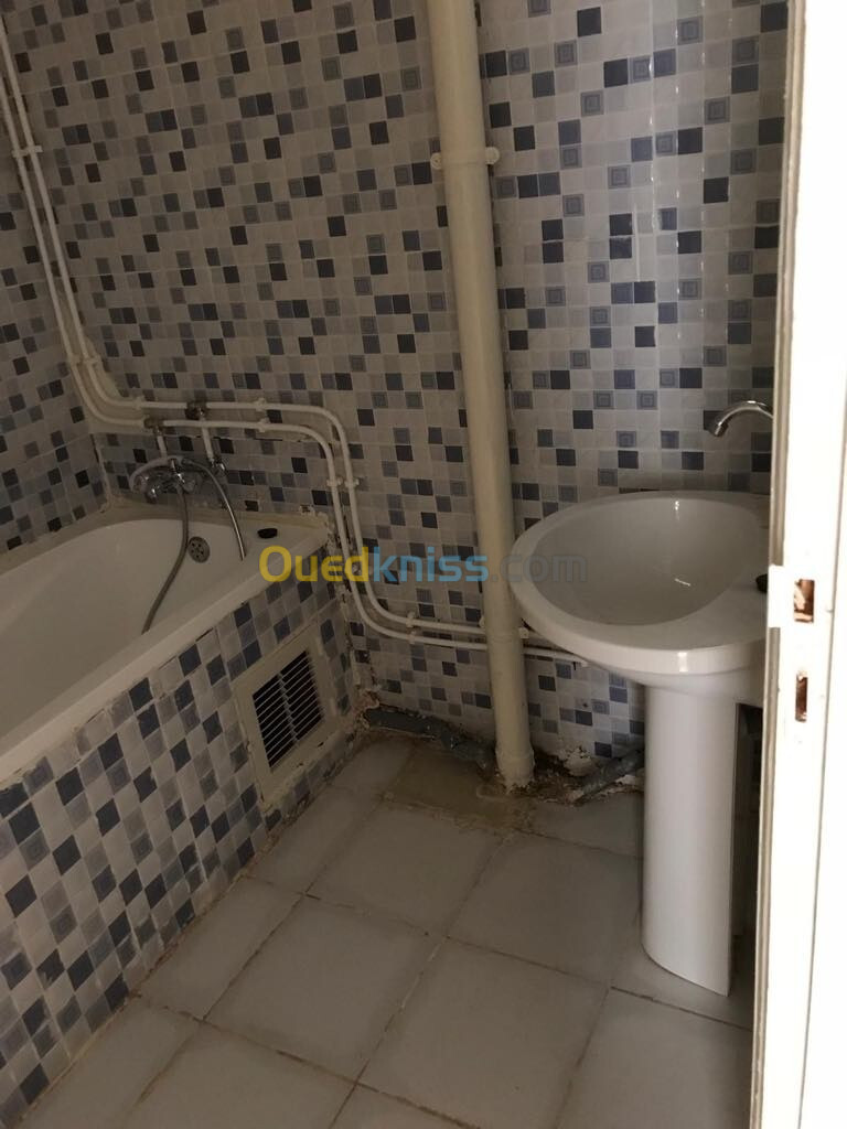 Vente Appartement F3 Oran Gdyel