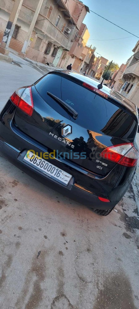 Renault Megane 3 2014 Bose