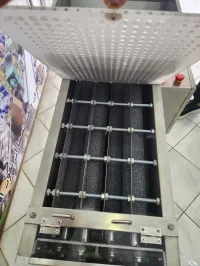  machine d'épluchage  d'arachide 