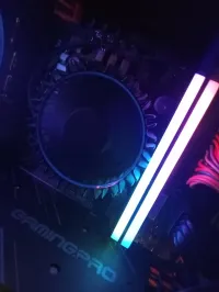 CPU i3 12100f + carte mère h610 + ram 16gb 8*2