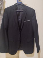 suits-and-blazers-بذلة-كلاسيكية-في-حالة-جيدة-مقاس48-setif-algeria