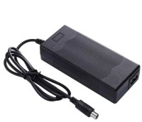Chargeur trottinette électrique thumbnail 4