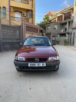 moyenne-berline-opel-astra-1993-meftah-blida-algerie