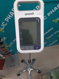 Tensiomètre Électronique Professionnel Yuwell YE680E : Fiabilité et Précision \ جهاز ضغط الدم الكتروني