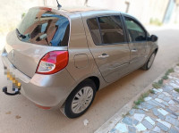 voitures-renault-clio-3-2010-alger-centre-algerie