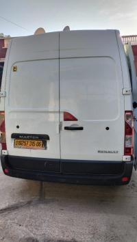 عربة-نقل-renault-master-2-paneaus-2015-تازمالت-بجاية-الجزائر