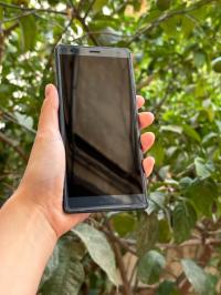 Sony Xperia XZ2 thumbnail 2