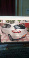 voitures-renault-megane-3-2015-bose-barrahel-annaba-algerie