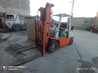 Nissan Clark 2.5 T 1989